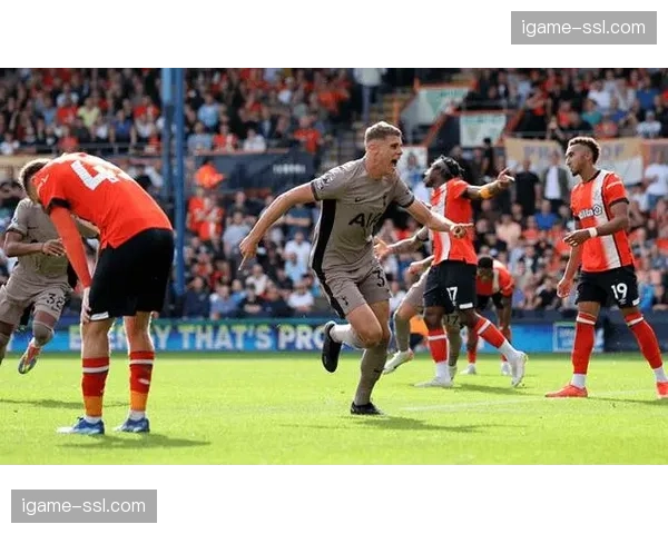 天气预警：本轮利物浦客战卢顿的比赛可能因暴雨天气延期