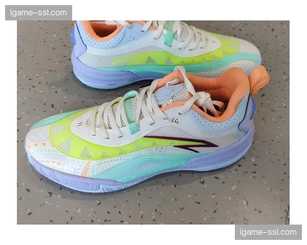 运动品牌发布新一代篮球鞋，主打急停变向与启动加速科技