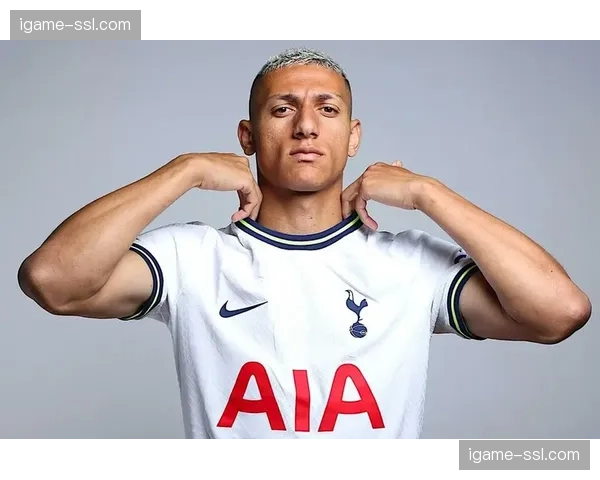 英超关键战：热刺2-2战平维拉，孙兴慜传射建功